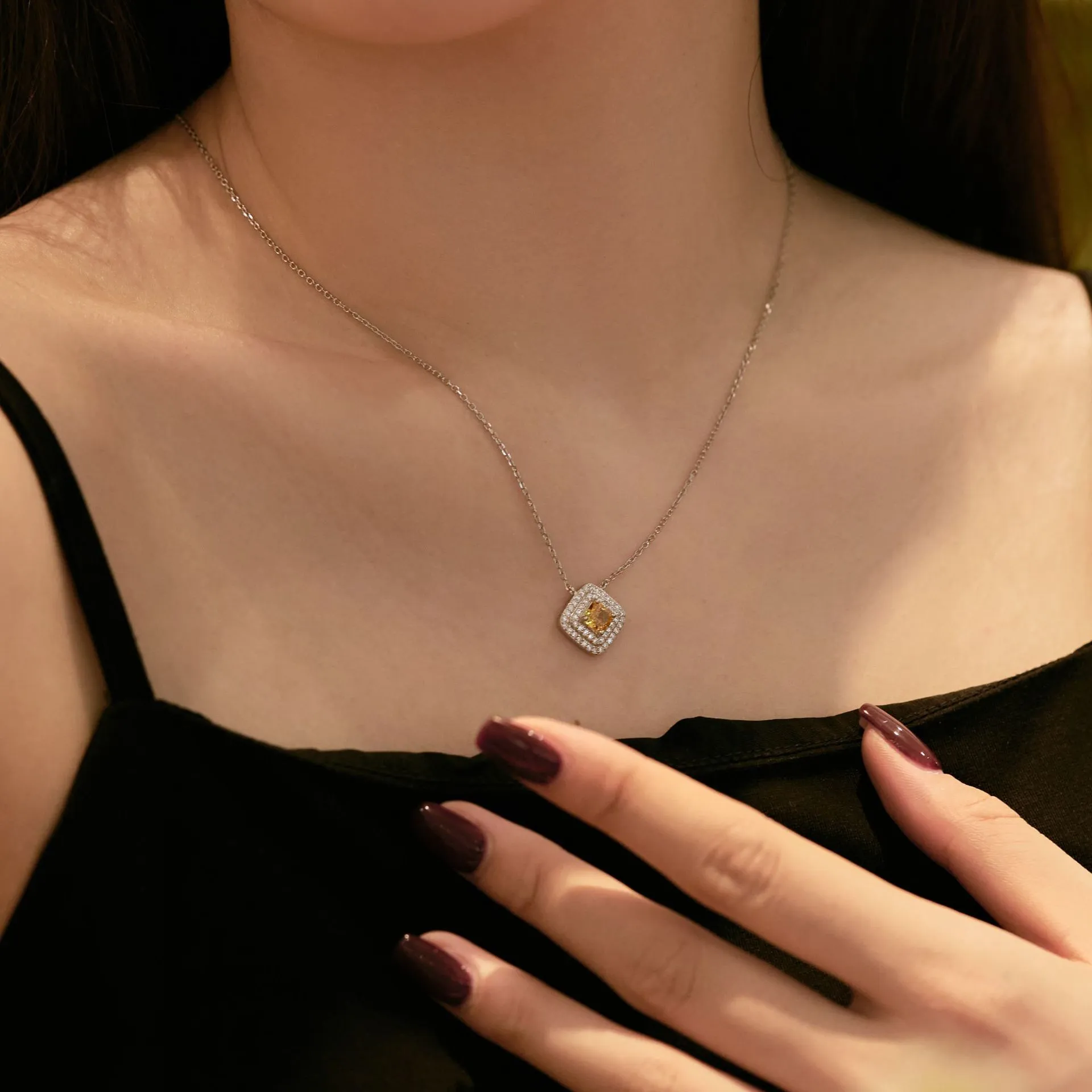 8A Zirconia Square Pendant Party Necklace 80200266 - image3