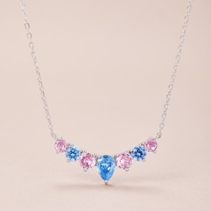 Shiny Crescent Teardrop Zirconia Pendant Necklace 80200290