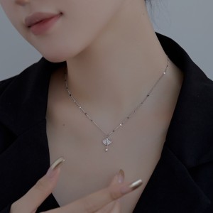 S925 Zirconia Ginkgo Pendant Necklace 80200317