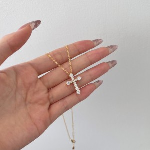 925 Sterling Silver Zirconia Cross Pendant Necklace 80200322