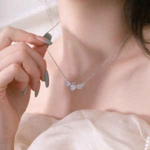 S925 Love Wings Heart Zirconia Necklace 80200334