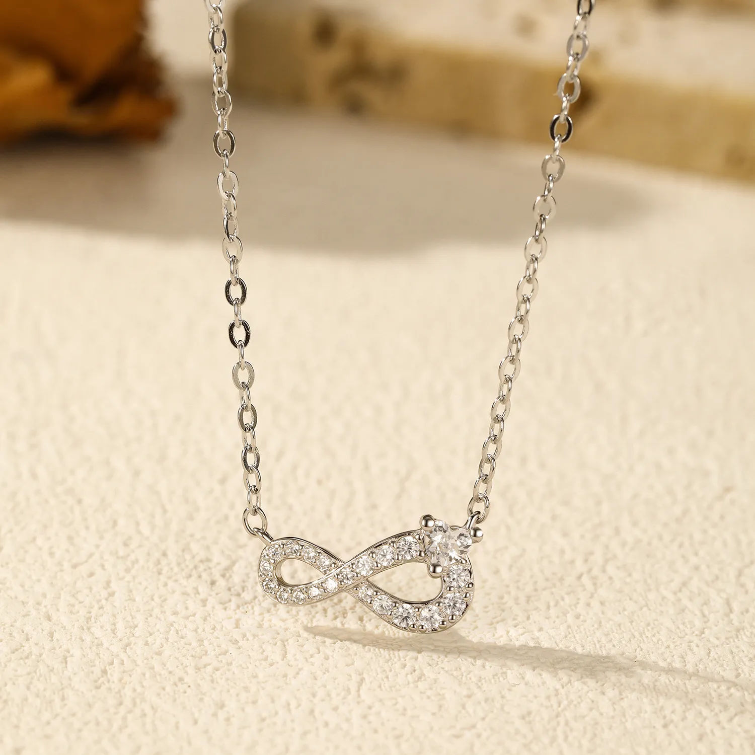 S925 Zirconia Mobius Loop Necklace 80200363 - image2