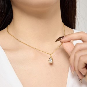 Wholesale 925 Sterling Silver Bezel-Set Pear Pendant Necklace 80200554