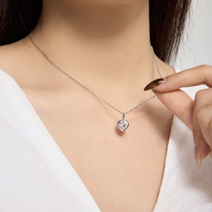Wholesale 925 Sterling Silver Bezel-Set Heart Necklace 80200556