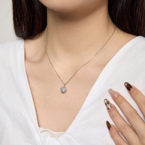 Wholesale 925 Sterling Silver Bezel-Set Heart Necklace 80200556