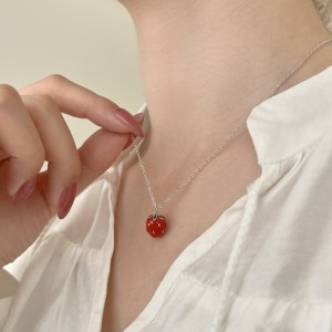 Wholesale 925 Sterling Silver Strawberry Pendant Necklace 80200563