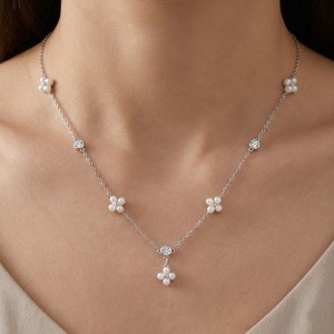 925 Sterling Silver Handmade Freshwater Pearl Flower Necklace 80500005