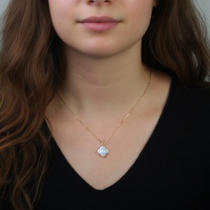 925 Sterling Silver Baroque Pearl Clover Necklace 80500009