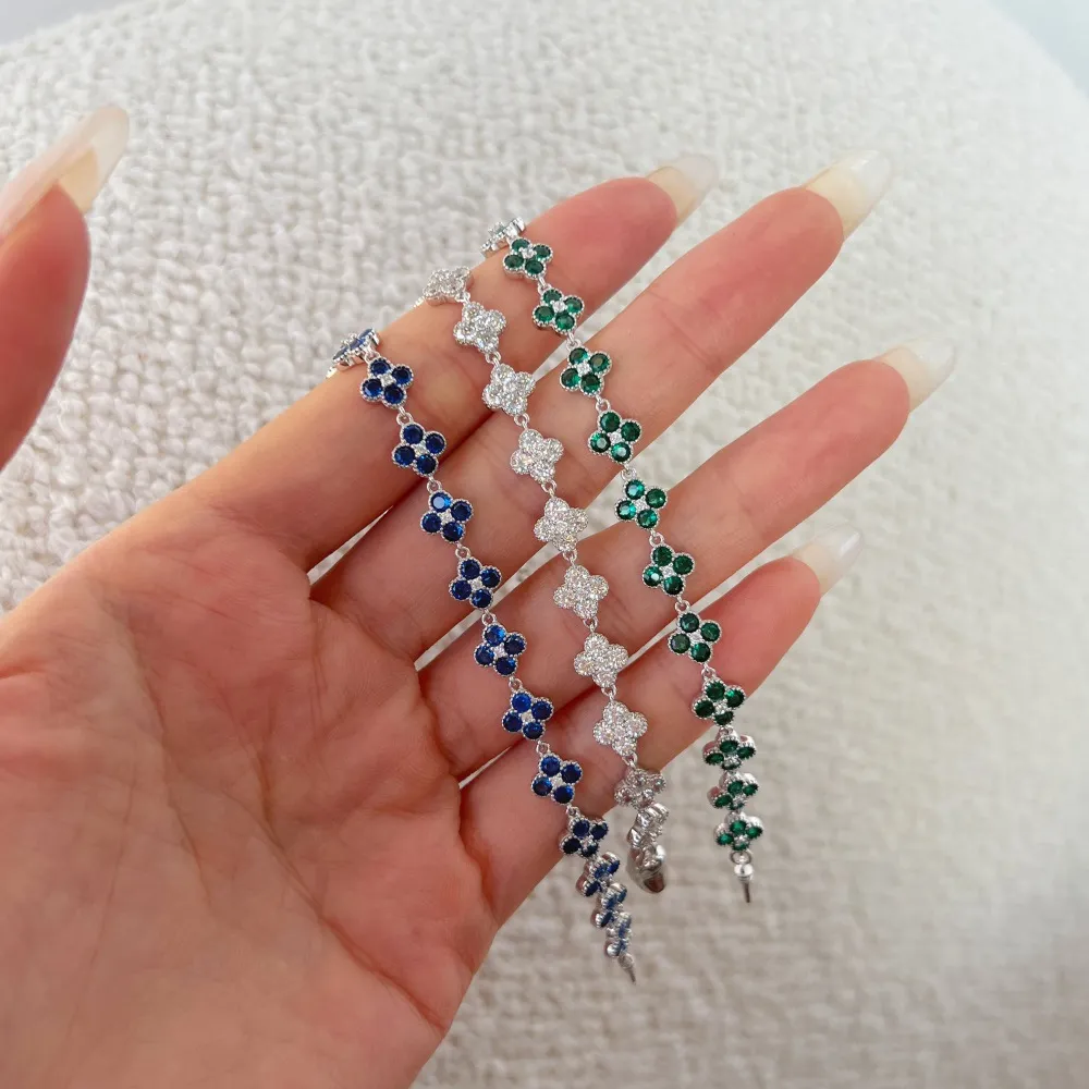 Sparkle Flower Zirconia Chain Bracelet 100100152 - image2
