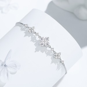 925 Sterling Silver Zirconia Clover Heart Adjustable Bracelet 100100173