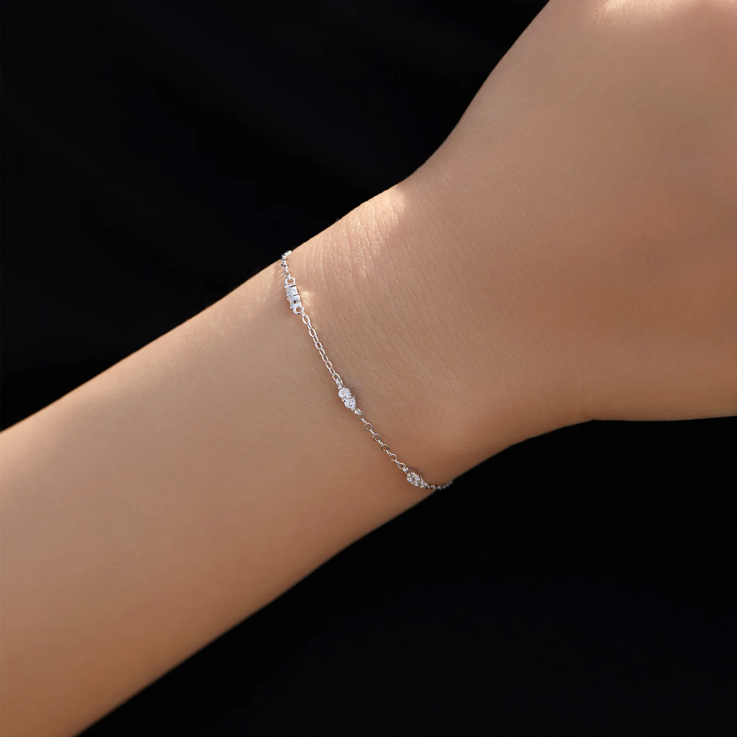 925 Sterling Silver Minimalist Zirconia Bracelet 100100206 - image1