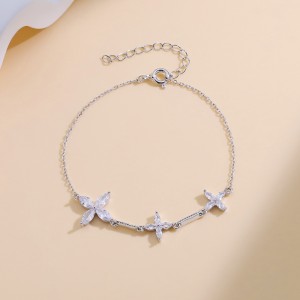 925 Sterling Silver Zircon Lucky Clover Bracelet 100100225