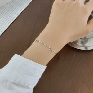 925 Sterling Silver Dangling Heart Bead Bracelet 100400007