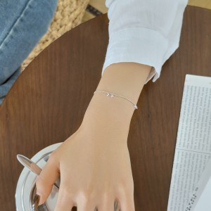 925 Sterling Silver Dangling Heart Bead Bracelet 100400007