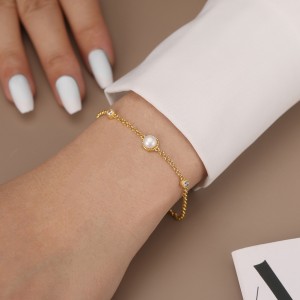 925 Sterling Silver Pearl CZ Bracelet 100500010