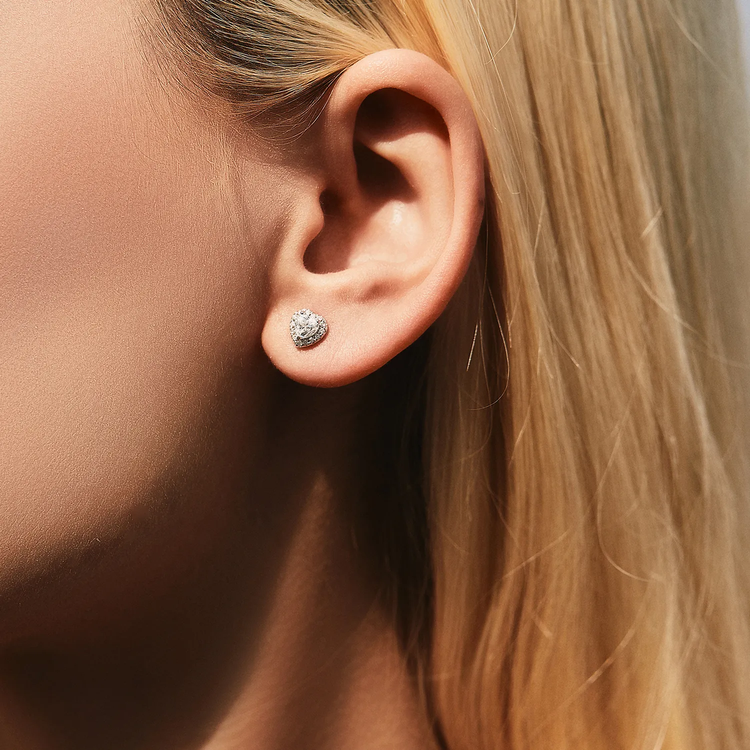 S925 Moissanite Heart Stud Earring 110100033 - image1