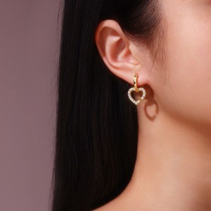925 Sterling Silver 18K Gold Plated Moissanite Heart Earring 110100042