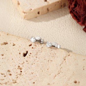 925 Sterling Silver Round Cut Solitaire Moissanite Earrings 110100048 925 Sterling Silver Round Cut Solitaire Moissanite Earrings 110100048