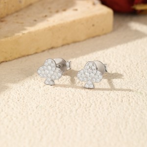 925 Sterling Silver Hip Hop Poker Flower Moissanite Stud Earrings 110100049 925 Sterling Silver Hip Hop Poker Flower Moissanite Stud Earrings 110100049