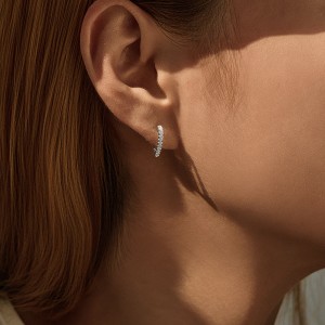 925 Sterling Silver Pave Moissanite Heart Shape Huggie Hoops 110100057 925 Sterling Silver Pave Moissanite Heart Shape Huggie Hoops 110100057