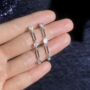 925 Sterling Silver Bezel Moissanite Link Stud Earrings 110100082 925 Sterling Silver Bezel Moissanite Link Stud Earrings 110100082