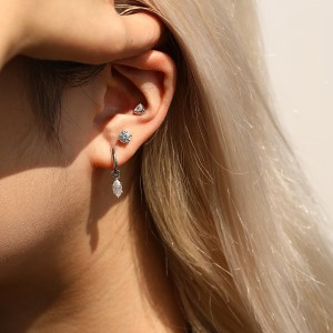 Wholesale 925 Sterling Silver 0.5ct Round Moissanite Cartilage Stud 110100087