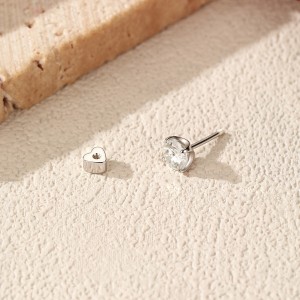 Wholesale 925 Sterling Silver 0.5ct Round Moissanite Cartilage Stud 110100087