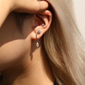 Wholesale 925 Sterling Silver Triangle Cut Moissanite Cartilage Stud 110100088
