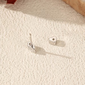 Wholesale 925 Sterling Silver Pear Cut Moissanite Cartilage Stud 110100097