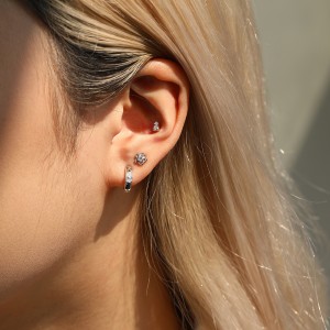 Wholesale 925 Sterling Silver Moissanite Flower Cartilage Stud 110100099