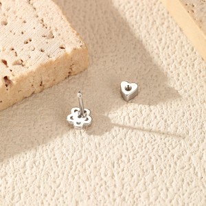 Wholesale 925 Sterling Silver Moissanite Flower Cartilage Stud 110100099