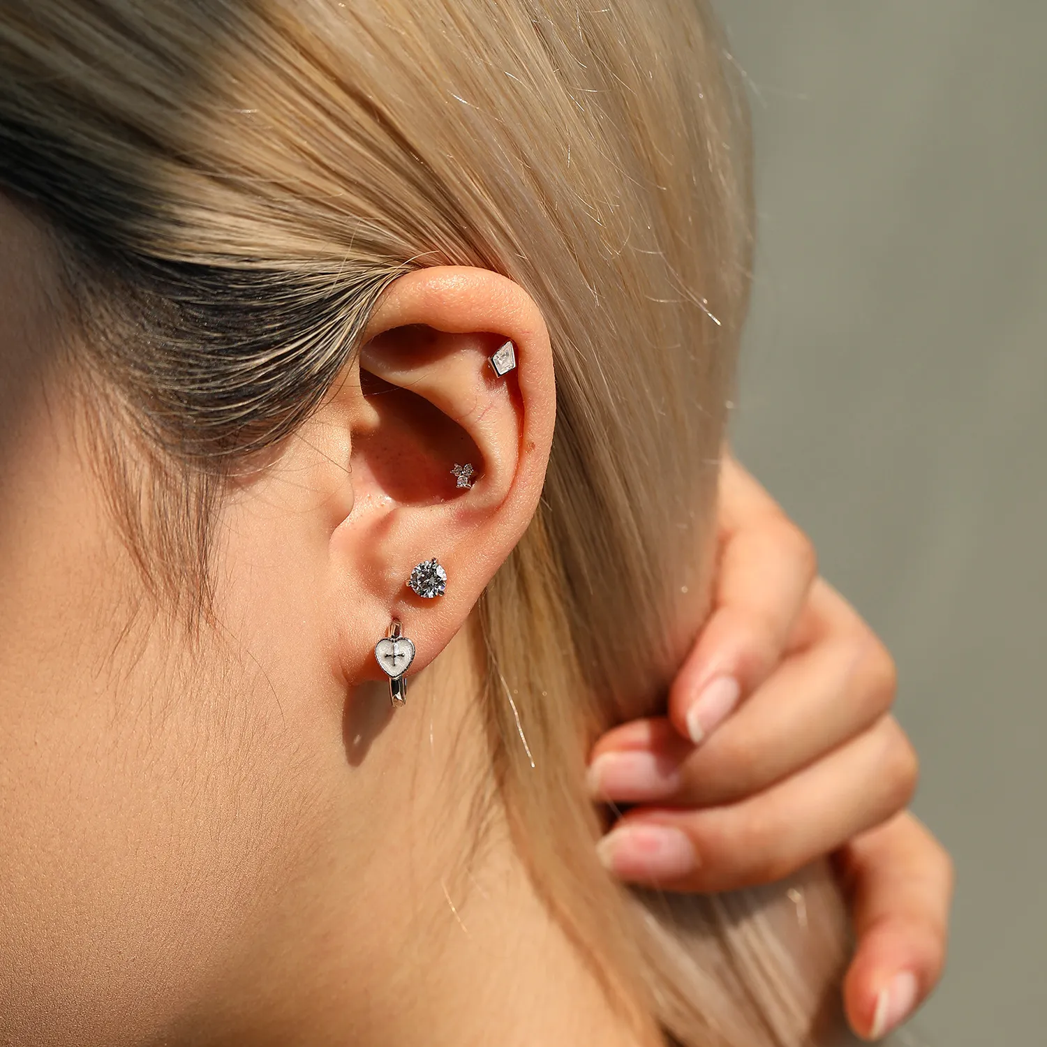 Wholesale 925 Sterling Silver Kite Cut Moissanite Cartilage Stud 110100101 - image1