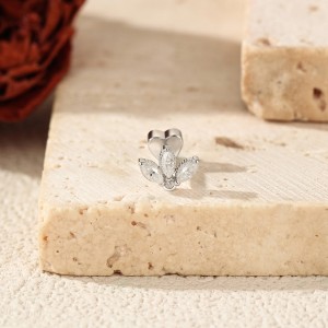 Wholesale 925 Sterling Silver Moissanite Crown Cartilage Stud 110100103