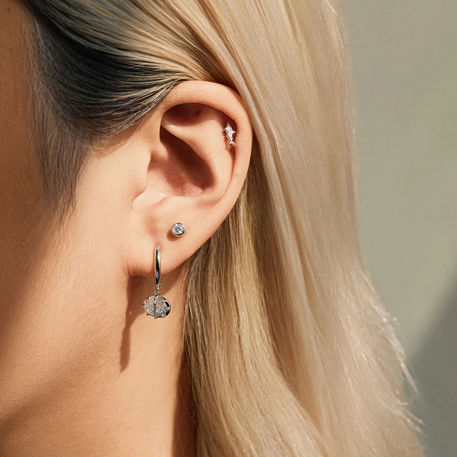 Wholesale 925 Sterling Silver Moissanite Bezel Bubble Cartilage Stud 110100105 - image1