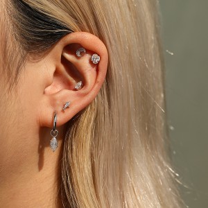 Wholesale 925 Sterling Silver Moissanite Shark Cartilage Stud 110100107