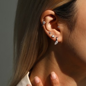 Wholesale 925 Sterling Silver 0.5ct Heart Moissanite Huggie Hoop Earrings 110100117 Wholesale 925 Sterling Silver 0.5ct Heart Moissanite Huggie Hoop Earrings 110100117