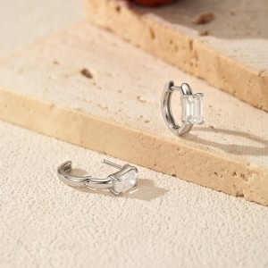 Wholesale 925 Sterling Silver 0.8ct Moissanite Huggie Hoop Earrings 110100118 Wholesale 925 Sterling Silver 0.8ct Moissanite Huggie Hoop Earrings 110100118