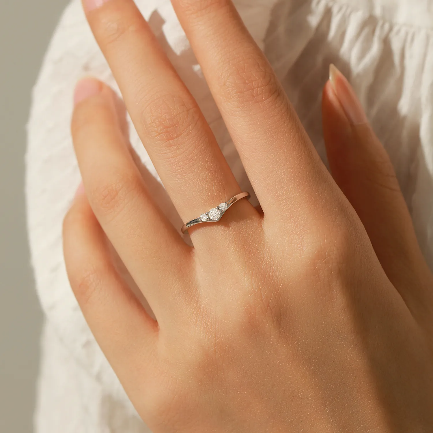 S925 Geometric Arrow Moissanite Ring 110200012 - image1