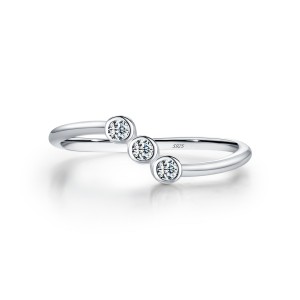 925 Sterling Silver Irregular Moissanite Ring 110200028