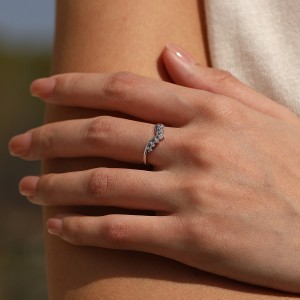 Wholesale 925 Sterling Silver Moissanite V-Shaped Crown Ring 110200093