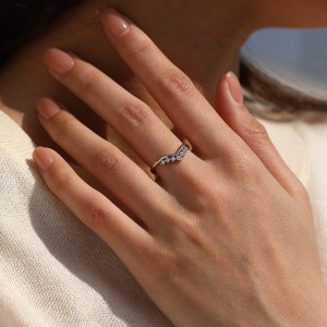 Wholesale 925 Sterling Silver Moissanite V-Shaped Crown Ring 110200093