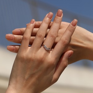 Wholesale 925 Sterling Silver Moissanite V-Shaped Crown Ring 110200093