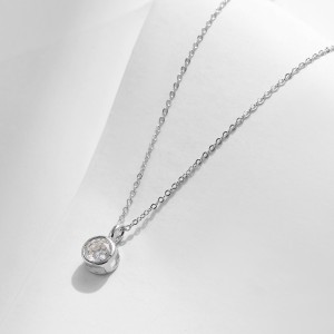 925 Sterling Silver Classic Round Moissanite Necklace 110300015