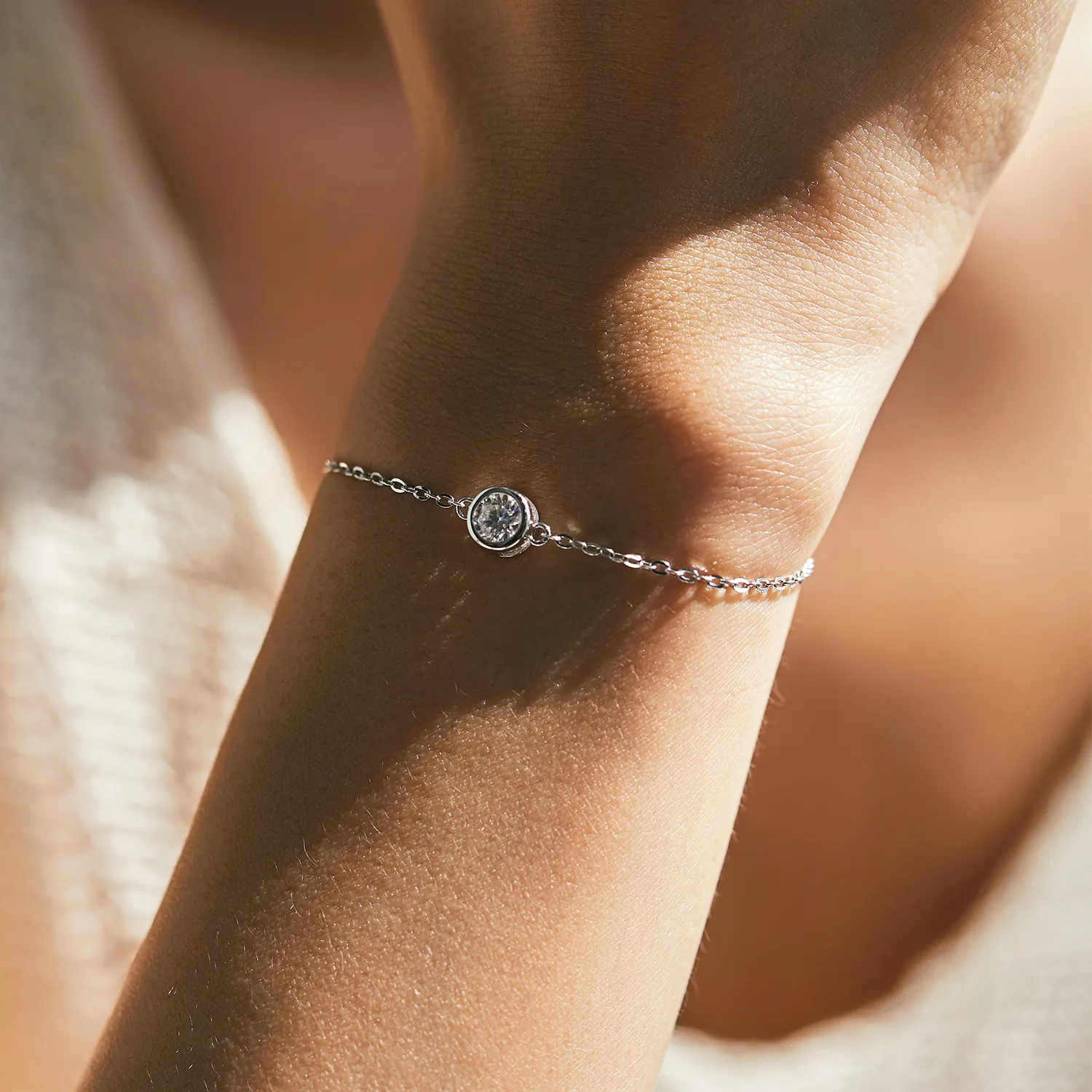 S925 Classic Minimalist Moissanite Bracelet 110400003 - image1