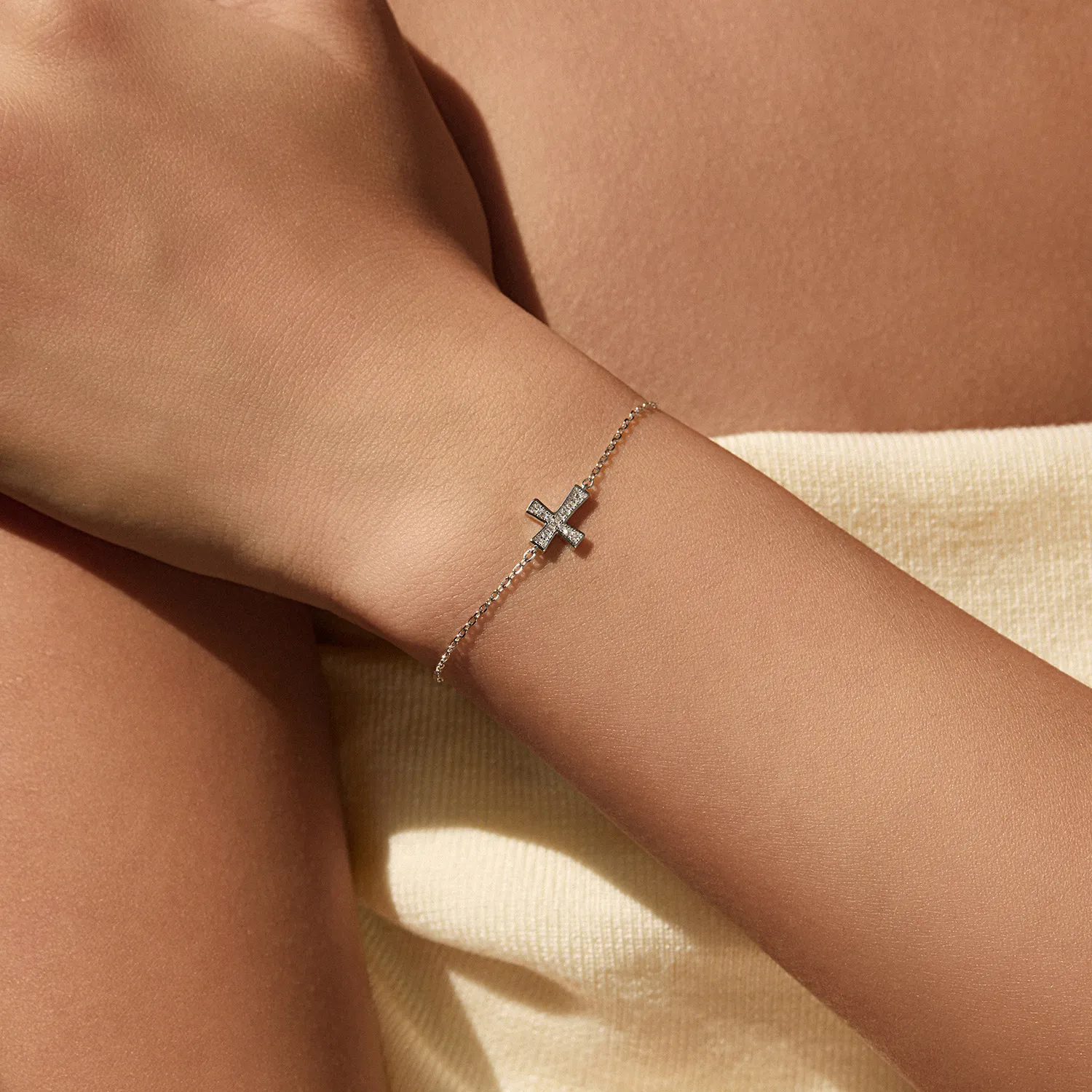 925 Sterling Silver Moissanite Cross Pave Bracelet 110400018 - image1