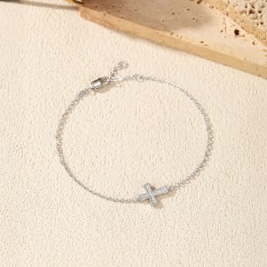 925 Sterling Silver Moissanite Cross Pave Bracelet 110400018