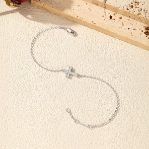 925 Sterling Silver Moissanite Cross Pave Bracelet 110400018